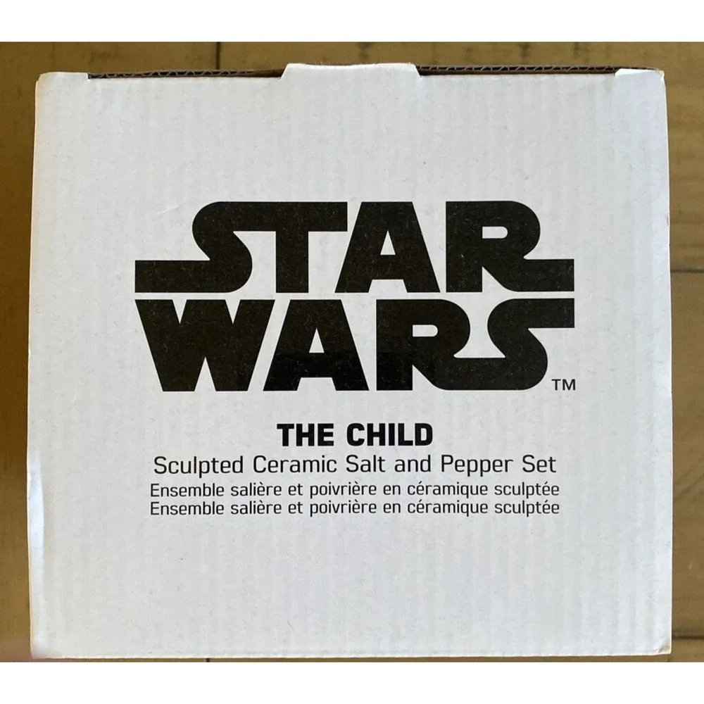 Disney Star Wars The Child Baby Yoda Sculpted‎ Ceramic Salt & Pepper Shaker New